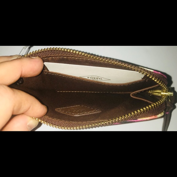 Fossil Phone Wallet - Picture 3 of 6